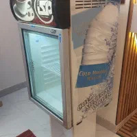 یخچال ویترینی کوچک