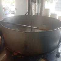 فروشنده‌مغازه‌اش‌فروشی