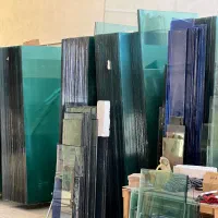 حواله انواع شیشه های ساختمانی