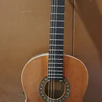 گیتار قدیمی سالم