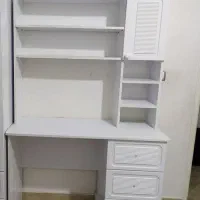 میز تحریر کتابخانه ای