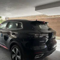 راننده با ماشین
