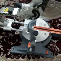 آگهی فارسی بر درحدنو و علف زن نو بدون استفاده