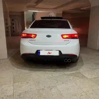 کیا سراتو کوپه فول شیفتردار بدون رنگ