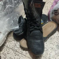 یک جفت پوتین دخترانه