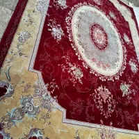 یک فرش تمام نخ و وسایل دیگه