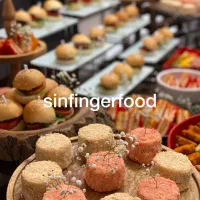 فینگرفود و سینی مزه با کیفیت و تازه