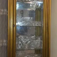 ویترین چوبی طلایی ایستاده چهار طبقه