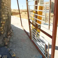 سلام درود درب مغازه با کاپوت پژو