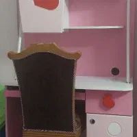 میز تحریر و کامپیوتر
