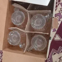 یه دست لیوان