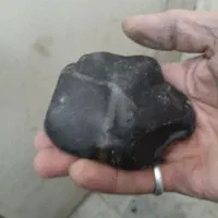 سنگ مشکوک به شهاب با جذب زیاد