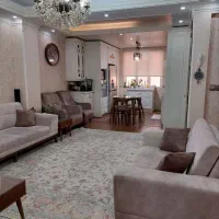 72 متری / تاپ لوکیشن / بازسازی / 5 پله تا واحد