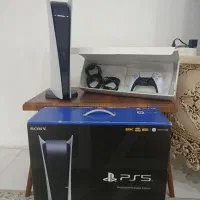 یک دستگاه ps5 fat 825