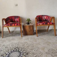 دو عدد صندلی مینیمال با یک عسلی نو