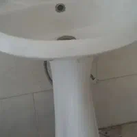 درب ورودی یک متر و بیست سانتیمتری...تمیز