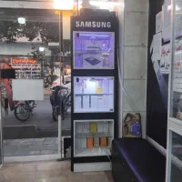 ویترین موبایل فروشی