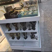 ویترین  تمام شیشه ای بدلیجات نقره