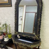 یک عدد کنسول و یک عدد میز کامپیوتر