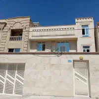 ساختمان دو طبقه