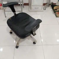 صندلی چرخ‌دار کارمندی