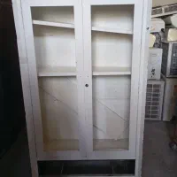 کمدآهنی شیشه دار