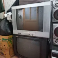 دو عدد تلویزیون
