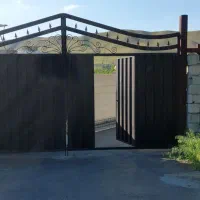 زمین محصور ۵۸۰ متر مربع