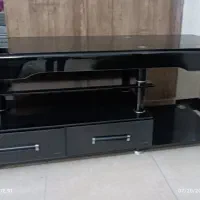میز تلویزیون شیشه ای