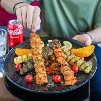 استخدام تضمینی نیرو آقا ساده تا حرفه ای