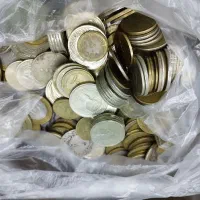 سکه پول خارجی و ایرانی