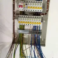 برق کاری،رفع اتصالی،تعویض انواع ملزومات روشنایی