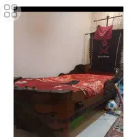 تخت نوجوان