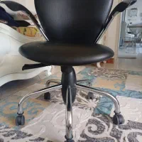 صندلی اداری سالم