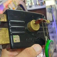 قفل حیاط