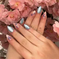 استخدام ناخنکار ، اسکین کر ، مژه هیدن ، پرسینگ
