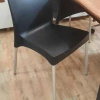 صندلی برند نظری آک و کاملا نو