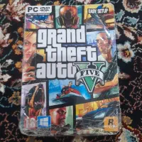 چند عدد دیسک بازی برای کامپیوتر و دسته بازی