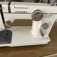 چرخ خیاطی ۸۰۲ ژانومه