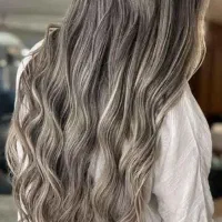 مدل  برای رنگ و لایت