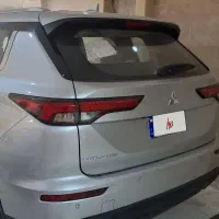 میتسوبیشی ام لاین نقره ایی