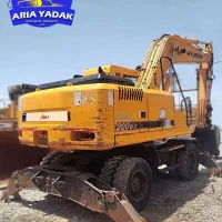 بیل مکانیکی هیوندای ۲۰۰. لاستیکی