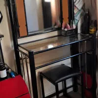 دو عدد تخت به همراه میز توالت