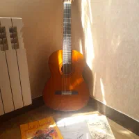 گیتارyamaha c40