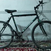 دوچرخه ۲۶ در حد نو رنگ سبز زمردی‌ مشکی