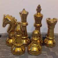 گلدون مجسمه