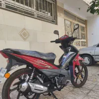 هرم اسپید زیر پا میزون