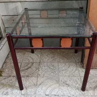 میز غذاخوری بدون صندلی