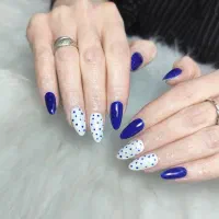 کاشت ناخن ، کاشت مژه ، لیفت و لمینت ابرو و مژه