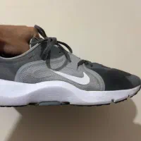 کفش اورجینال نایکی  NIKE شماره ۴۶ رنگ طوسی